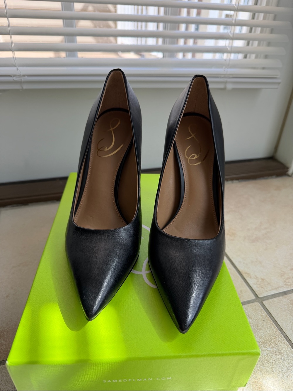 Sam Edelman Black Leather Pumps - Picture 3 of 8